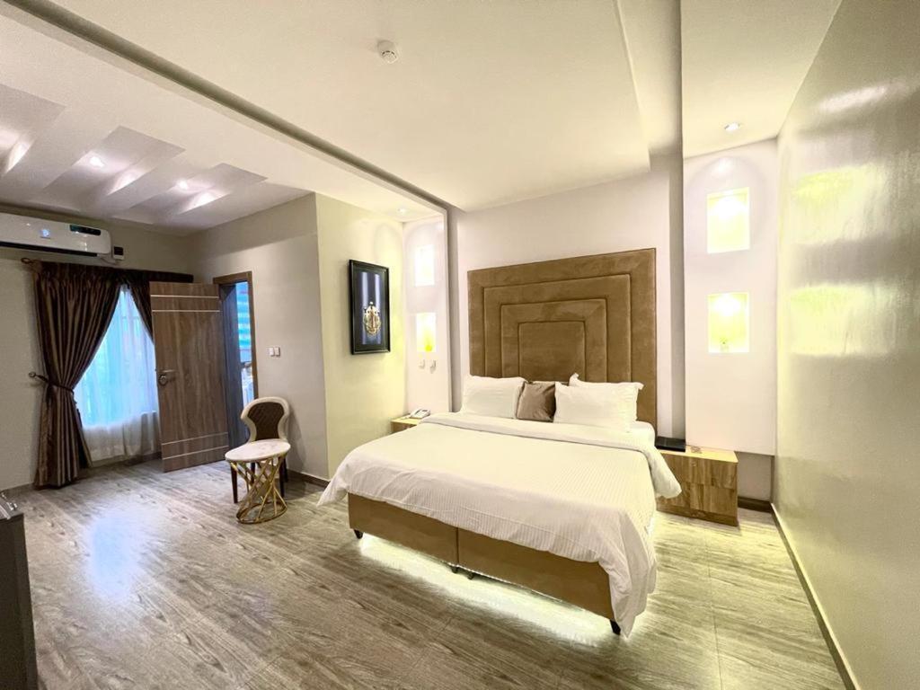 God'S Touch Apartments Signature Lagos Dış mekan fotoğraf