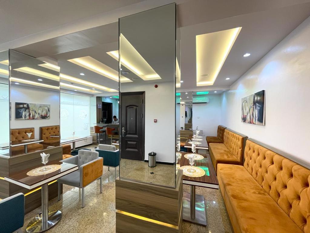 God'S Touch Apartments Signature Lagos Dış mekan fotoğraf