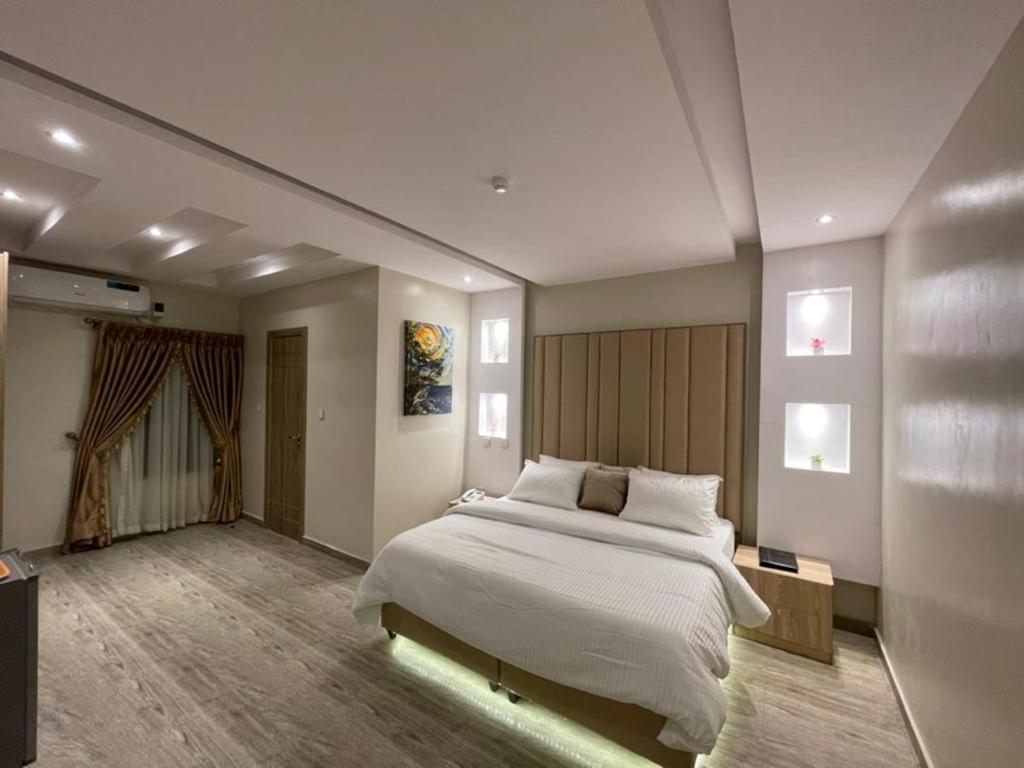 God'S Touch Apartments Signature Lagos Dış mekan fotoğraf