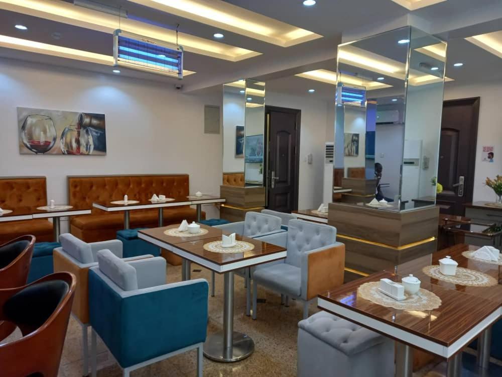 God'S Touch Apartments Signature Lagos Dış mekan fotoğraf